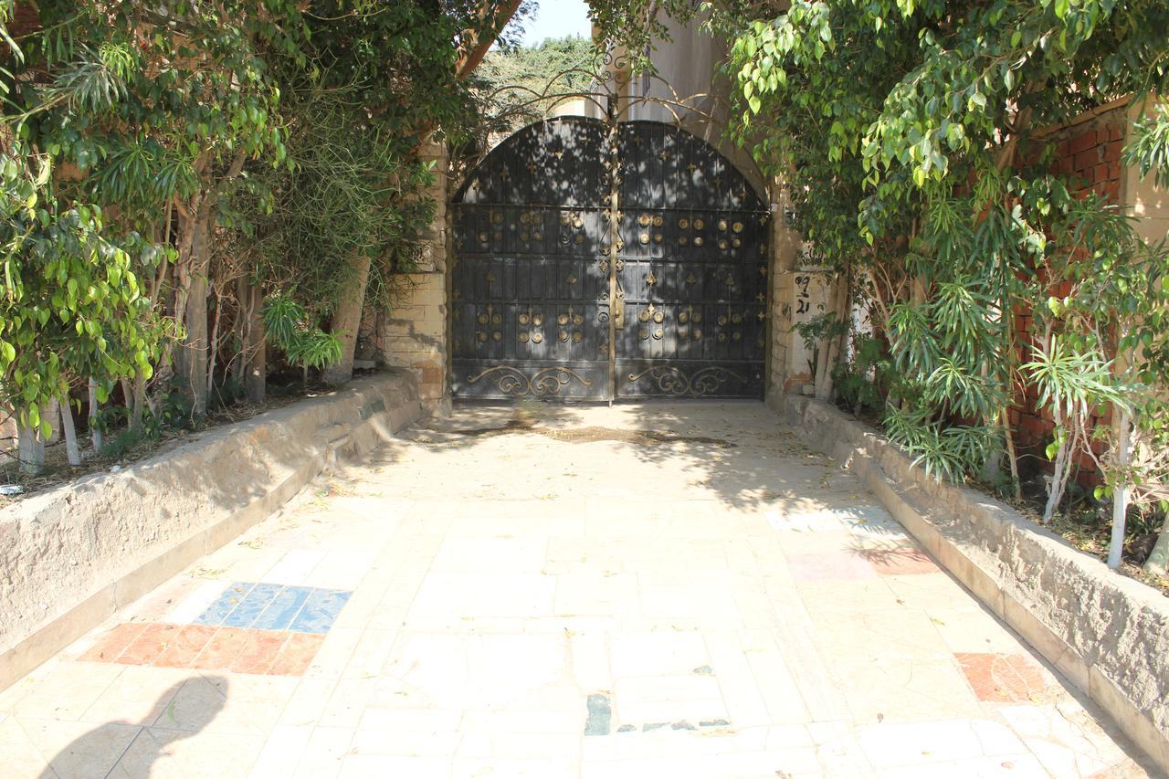 Maged Pyramids View Inn Kafret el-Gabal Exteriör bild
