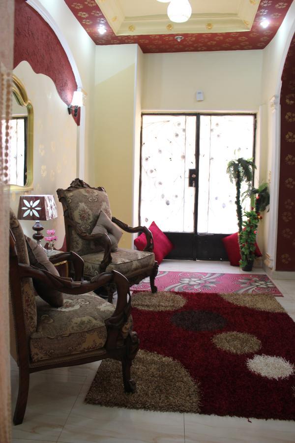 Maged Pyramids View Inn Kafret el-Gabal Exteriör bild
