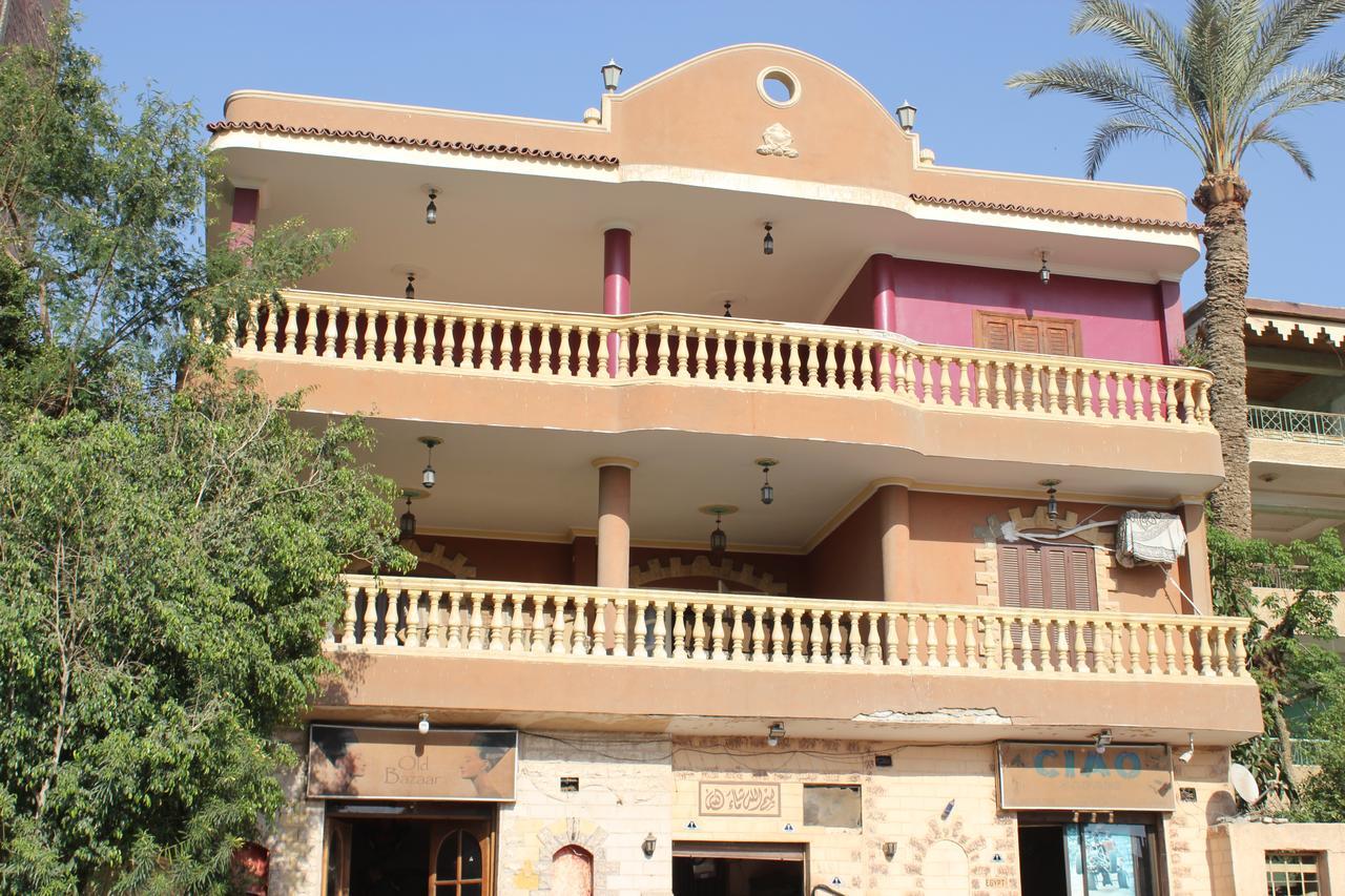 Maged Pyramids View Inn Kafret el-Gabal Exteriör bild
